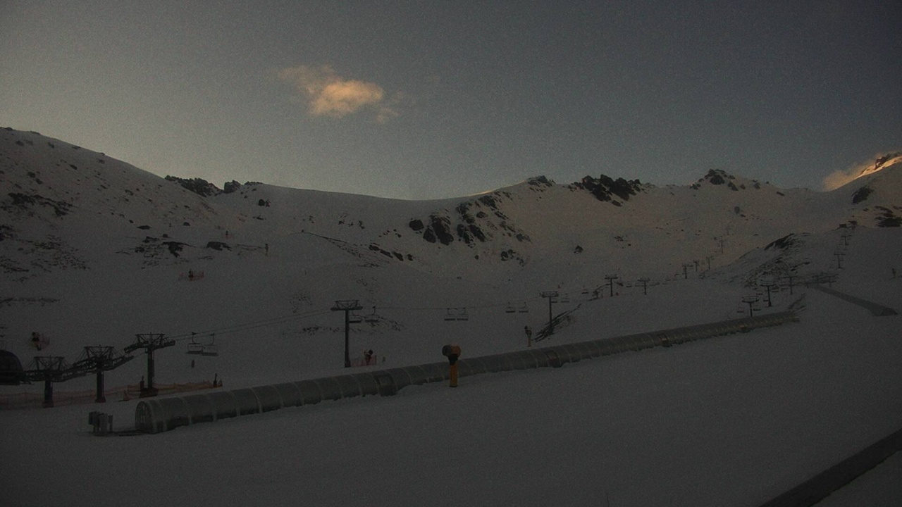 Base Area – Towards Sugar Basin webcam